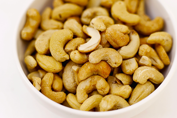 The Health Benefits of Cashew Milk: A Nutritional Overview